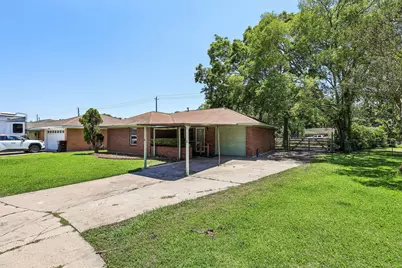 1501 Colby Drive, Baytown, TX 77520 - Photo 2