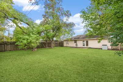 2723 N Brompton Drive, Pearland, TX 77584 - Photo 18