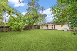 2723 N Brompton Dr, Pearland, TX 77584 - Photo 18