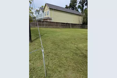 227 E 38th Street, Houston, TX 77018 - Photo 6