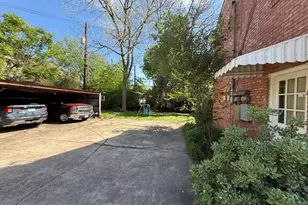 8715 Ilona Ln, Houston, TX 77025 - Photo 4