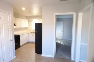 8715 Ilona Ln, Houston, TX 77025 - Photo 8