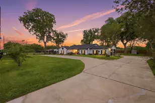 5111 Brookside Rd, Brookside Village, TX 77581 - Photo 2