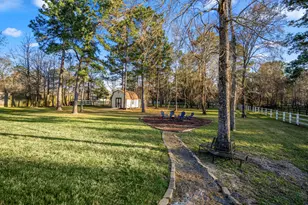 9048 Grand Lake Estates Dr, Montgomery, TX 77316 - Photo 38