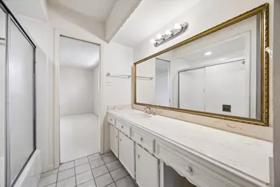 10835 Cranbrook Road, Houston, TX 77042 - Photo 22