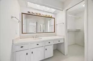 10835 Cranbrook Rd, Houston, TX 77042 - Photo 20