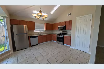 10710 Ambergate Drive, Humble, TX 77396 - Photo 14