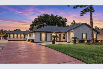 201 Amber Lane, League City, TX 77573 - Photo 2