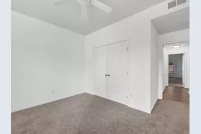 142 N Magnolia Pond Place, The Woodlands, TX 77381 - Photo 20
