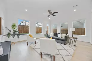 1104 Dart St, Houston, TX 77007 - Photo 12