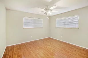 1915 E Allegro St, Houston, TX 77080 - Photo 10