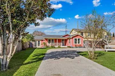 5522 Avenue O 1/2, Galveston, TX 77551 - Photo 1