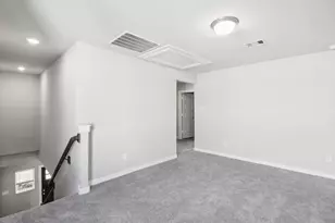 2046 W Darlington Oak Ct, Conroe, TX 77304 - Photo 10