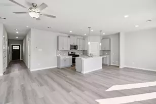 2046 W Darlington Oak Ct, Conroe, TX 77304 - Photo 2