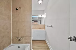 406 Pamela Dr, Baytown, TX 77521 - Photo 10
