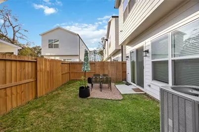 5702 Breland Street #D, Houston, TX 77016 - Photo 14