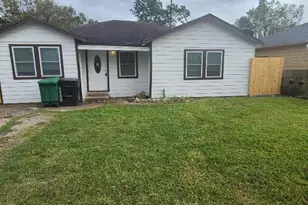7305 St Augustine St, Houston, TX 77021 - Photo 2