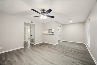910 7th Avenue N #3, Texas City, TX 77590 - Photo 4