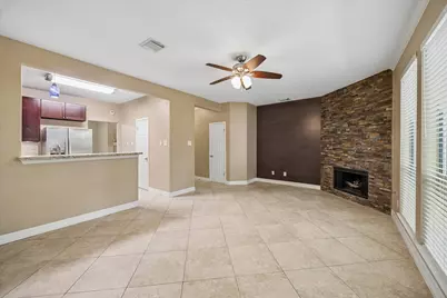 9 E Willowwood Court, The Woodlands, TX 77381 - Photo 2