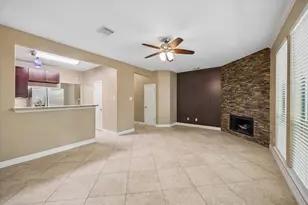 9 E Willowwood Ct, The Woodlands, TX 77381 - Photo 2