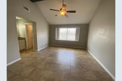 943 Sterling Green Drive S, Channelview, TX 77530 - Photo 10