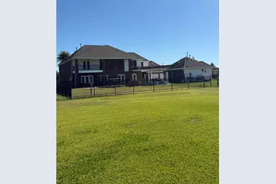 8703 Tumblewood Drive, Beach City, TX 77523 - Photo 4