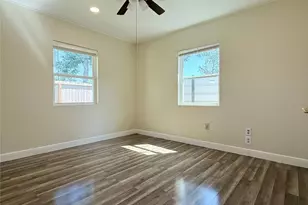 207 Tidwell Rd, Houston, TX 77022 - Photo 22