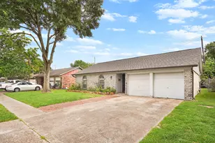10014 Carlow Ln, La Porte, TX 77571 - Photo 4