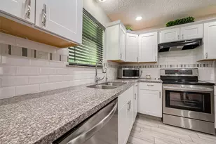 16614 Forest Bend Ave, Friendswood, TX 77546 - Photo 14