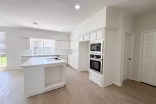 2124 Wimbleton Ct, Pearland, TX 77581 - Photo 2