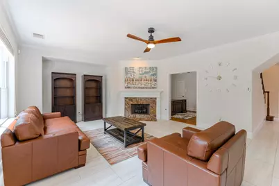 7 Stickley Court, The Woodlands, TX 77382 - Photo 18