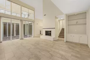 10125 Valley Forge Dr, Houston, TX 77042 - Photo 6