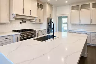 305 Mandavilla Wy, Lumberton, TX 77657 - Photo 16