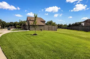 305 Mandavilla Wy, Lumberton, TX 77657 - Photo 2