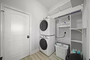 405 Pompano Dr, Freeport, TX 77541 - Photo 34