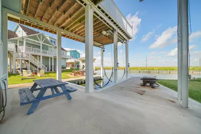 405 Pompano Drive, Freeport, TX 77541 - Photo 10
