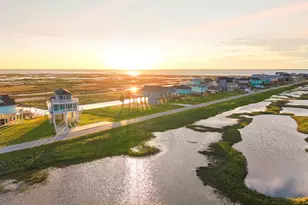 405 Pompano Dr, Freeport, TX 77541 - Photo 4