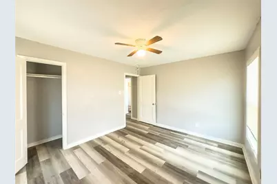111 Holly Street, Lake Jackson, TX 77566 - Photo 14