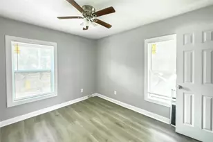 111 Holly St, Lake Jackson, TX 77566 - Photo 16