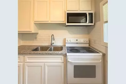 111 Holly Street, Lake Jackson, TX 77566 - Photo 18