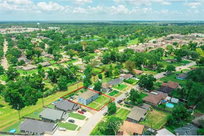 111 Holly Street, Lake Jackson, TX 77566 - Photo 4