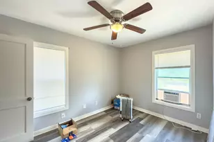 111 Holly St, Lake Jackson, TX 77566 - Photo 24