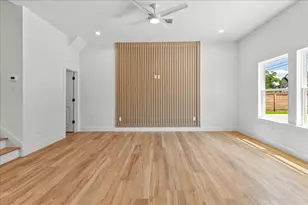 8323 Observatory St, Houston, TX 77088 - Photo 4