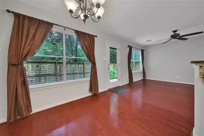 26 N Walden Elms Circle, The Woodlands, TX 77382 - Photo 12