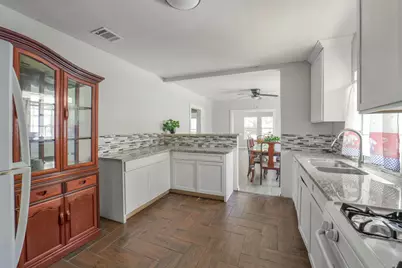 220 Engel Street, Houston, TX 77011 - Photo 18