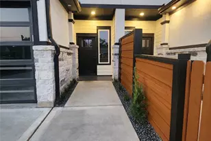 1313 Gary Ave, Pasadena, TX 77502 - Photo 2