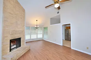 2911 Silent Dr, Sugar Land, TX 77498 - Photo 4