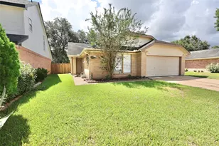 2911 Silent Dr, Sugar Land, TX 77498 - Photo 18