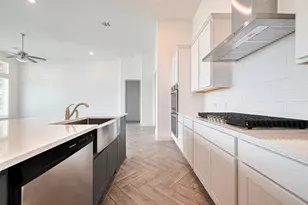 3019 Golden Isle Dr, Texas City, TX 77568 - Photo 12