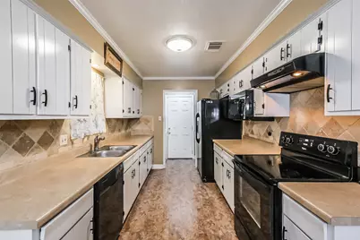 7602 Alperton Drive, Houston, TX 77088 - Photo 16